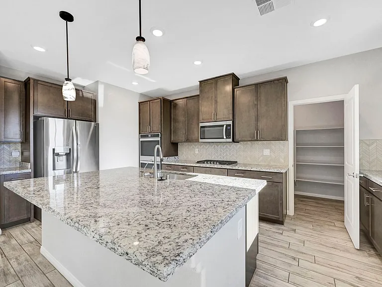7447 Ardenno St — Photo 11