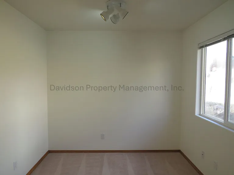 15485 Curwood Dr — Photo 10