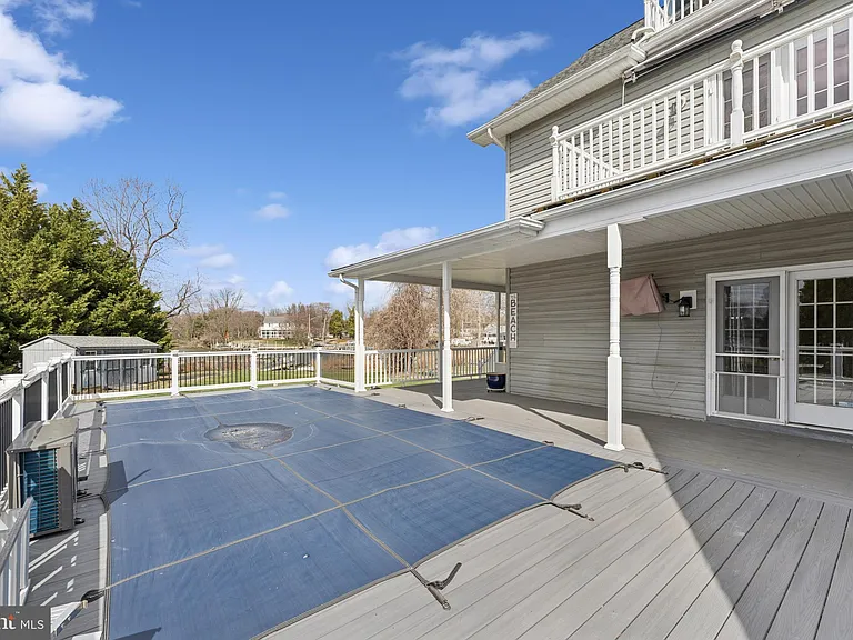 402 Linden Ave — Photo 31