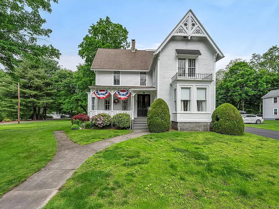 44 Maple Ave #46