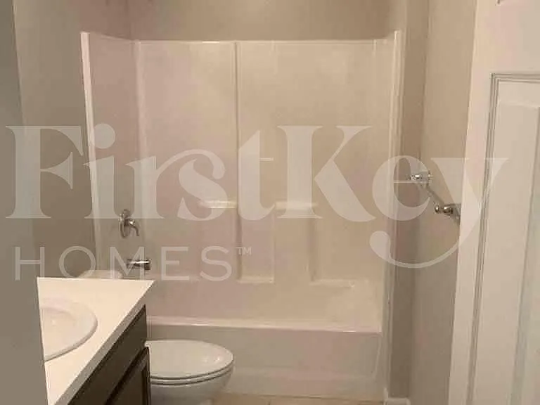 3354 SW Ludlow St — Photo 15