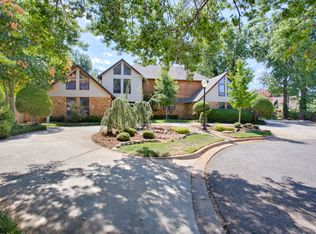 102 Buckingham Pl, Midwest City, OK 73110