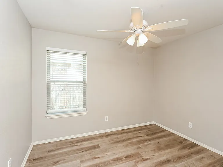9324 Cynthia Ct — Photo 13