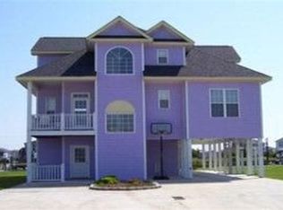 6102 6th St, Surf City, NC 28445