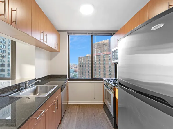 408 East 92nd Street image 6 of 15