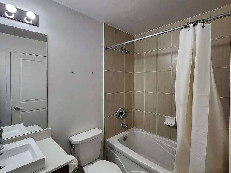 26 Norton Ave #1106 — Photo 17