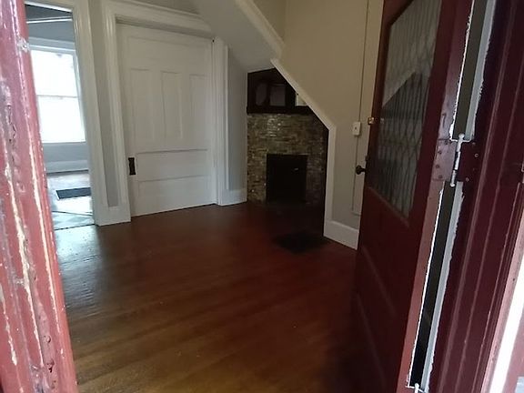 4th image of 415 Belgravia Ct APT 1