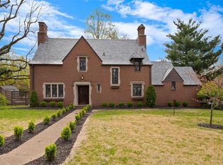 8200 Glen Echo Dr, Saint Louis, MO 63121