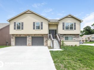 18612 E 20th Street Ct S, Independence, MO 64057