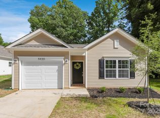 5615 Howard St, Charlotte, NC 28269