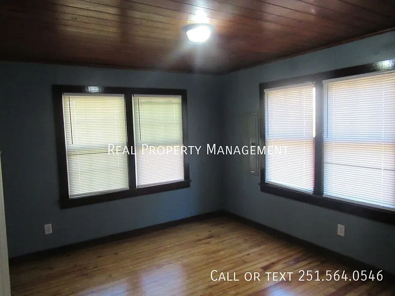 3412 Laverne Dr E — Photo 13