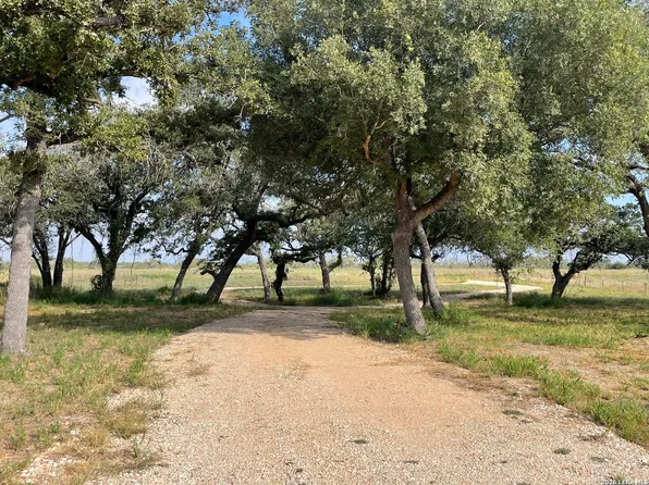 369 County Road 331 LOT 8, Floresville, TX 78114