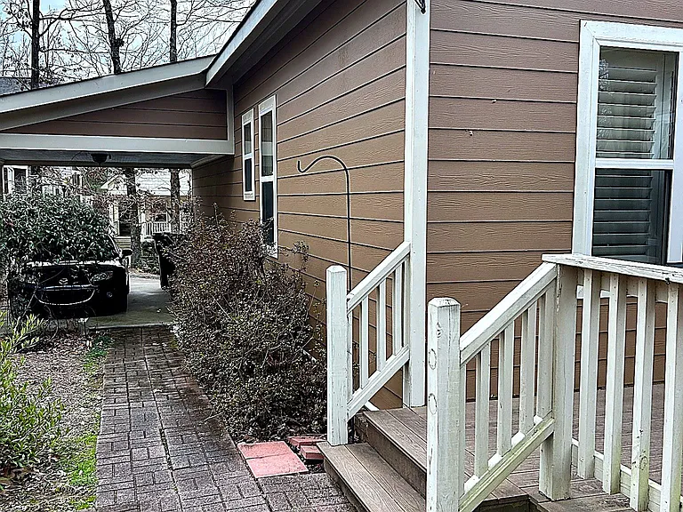502 Dove Holw #MAIN — Photo 12