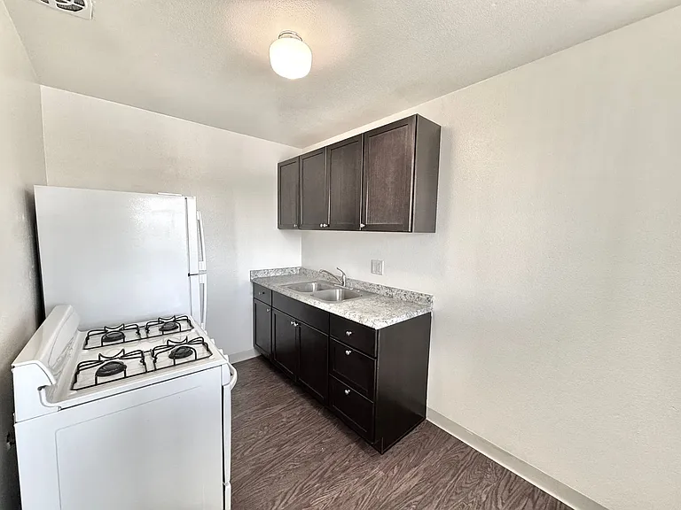 7821 Linda Vista Rd. — Photo 16
