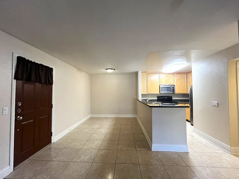 2550 San Gabriel Way #104 — Photo 7
