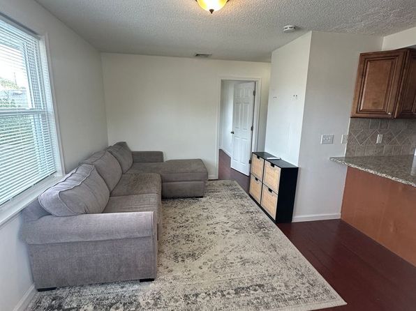 9 Thompson St #2