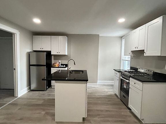 3rd image of 2206 South St #3