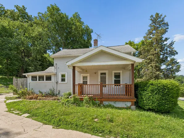 2433 N Broadway, Council Bluffs, IA 51503