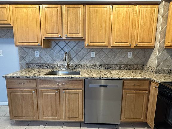 5th image of 86 W 16th St Floor 2