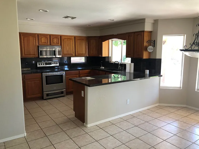6419 W Avenida Del Rey — Photo 7
