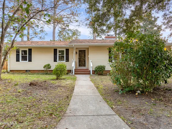 614 Forest Lane, Wallace, NC 28466