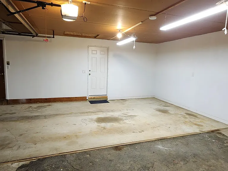 414 Greenwoods Rd — Photo 28