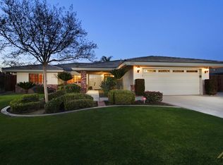 8912 Campus Park Ct, Bakersfield, CA 93311