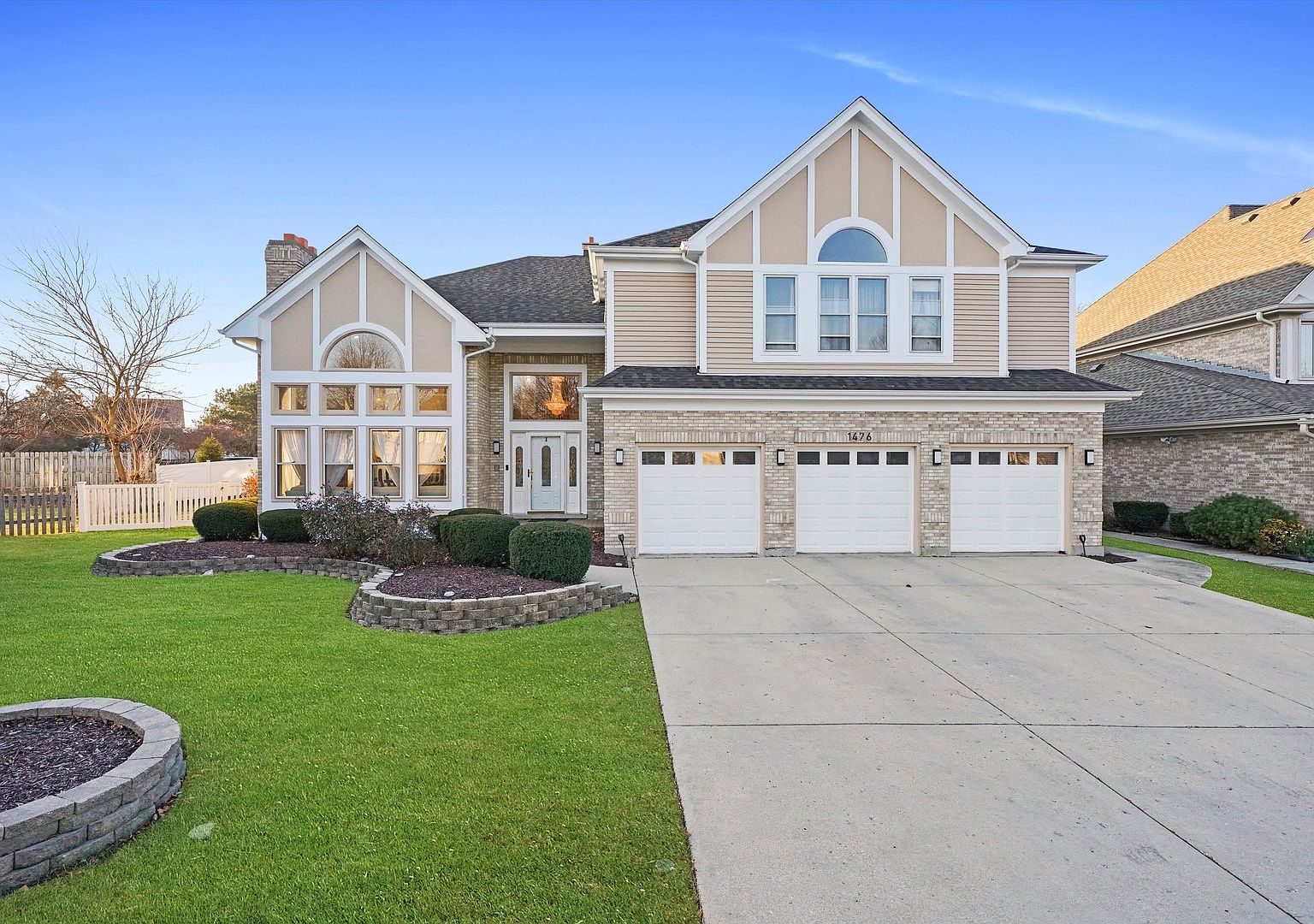 1476 Sandburg Dr, Schaumburg, IL 60173 Zillow
