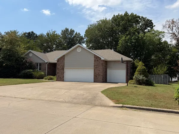 1661 N Main Avenue, Bolivar, MO 65613