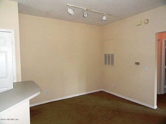 5th image of 13700 Richmond Park Dr N APT 802