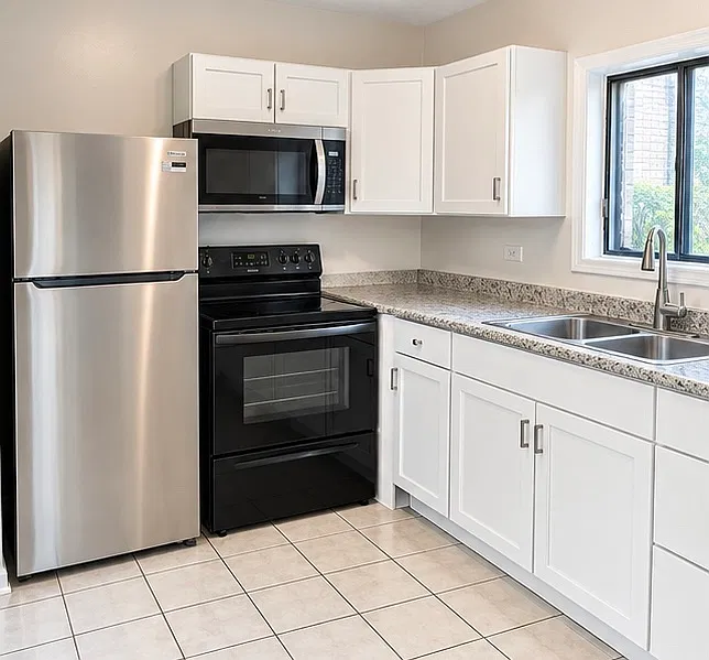 2 bed, 850 sqft, $1,500 — Photo 2