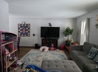 24490 Jamestowne Rd, Novi, MI 48375