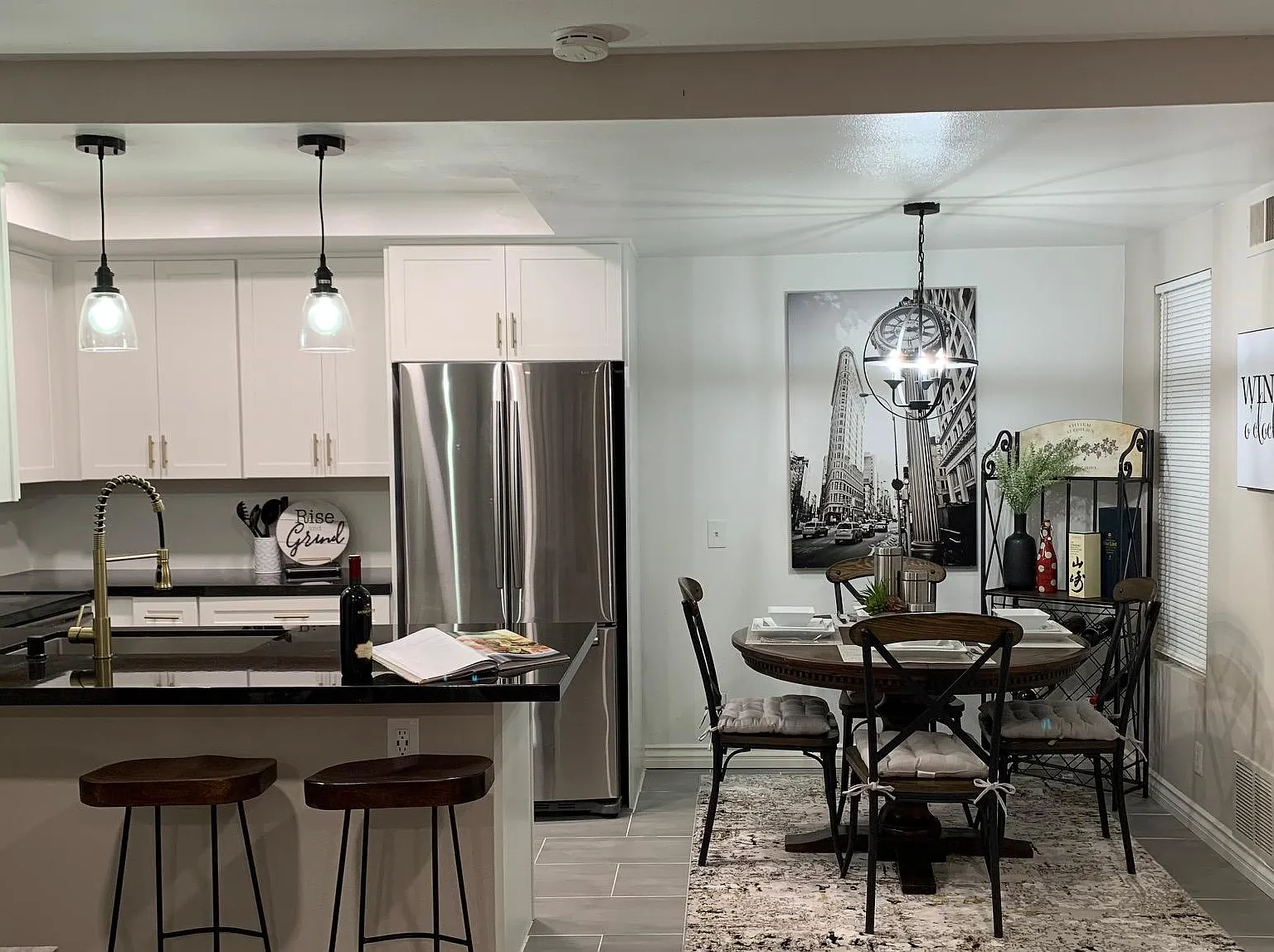 2 bed, 1.5 bath, 913 sqft, $3,795 — Photo 1
