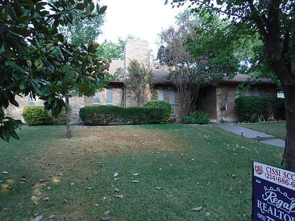 2nd image of 1909 Lakeshore Dr