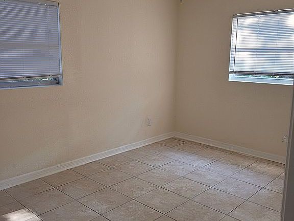 4th image of 307 Seminole Ave