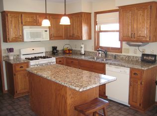 10099 51st Ct, Pleasant Prairie, WI 53158