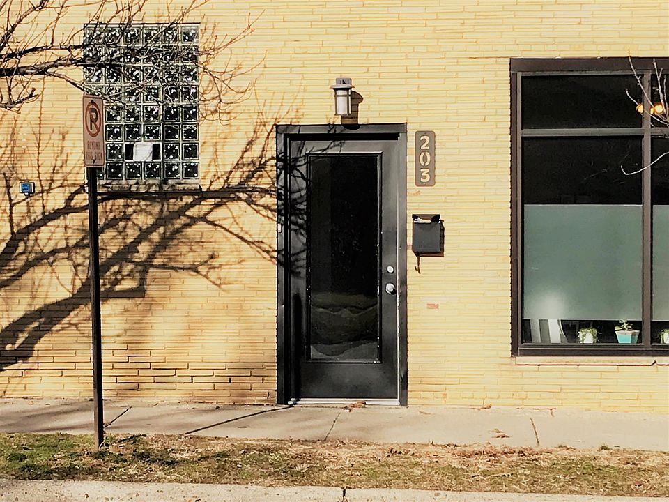 1st image of 203 Dewey St