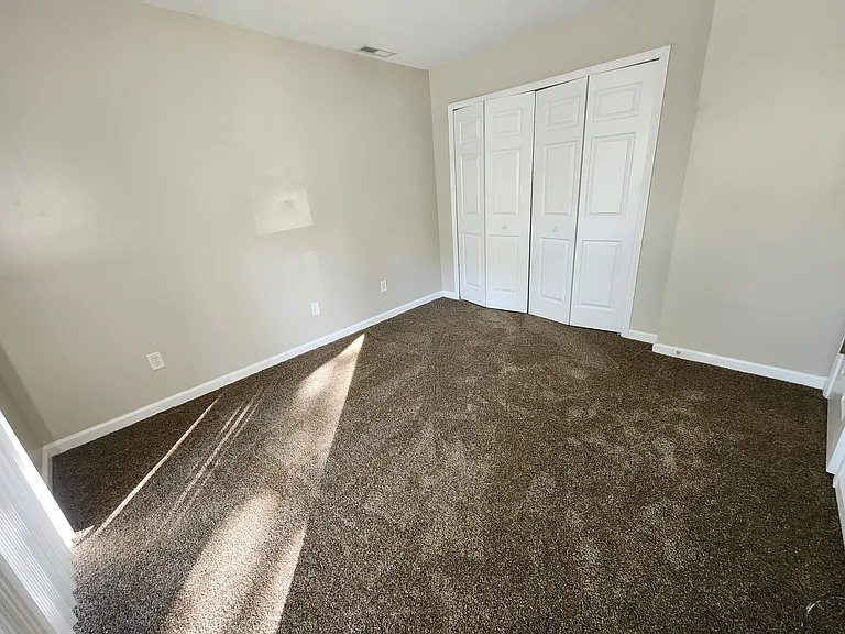 Evergreen Ridge Apartments — Photo 10