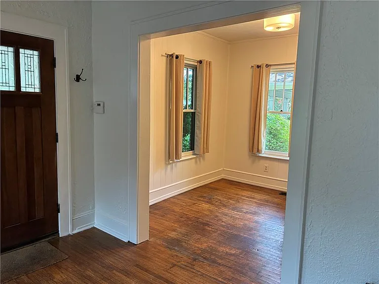 1088 Sanders Ave SE — Photo 6