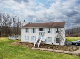 86 Lime Kiln Rd, Columbia, NJ 07832