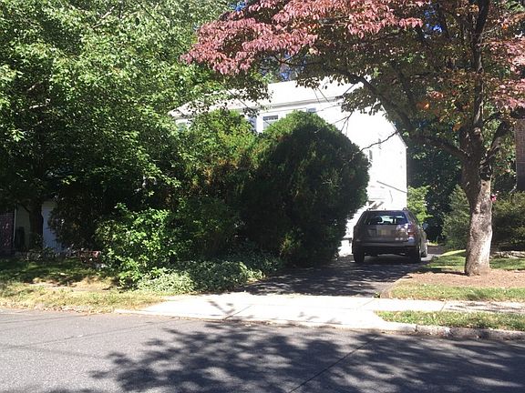 3rd image of 501 Martense Ave