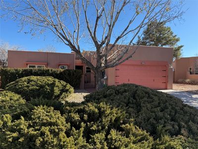 4221 Roadrunner Ln, Santa Fe, NM, 87507