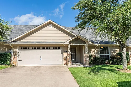 421 W Cumberland Rd #703 Photo 1