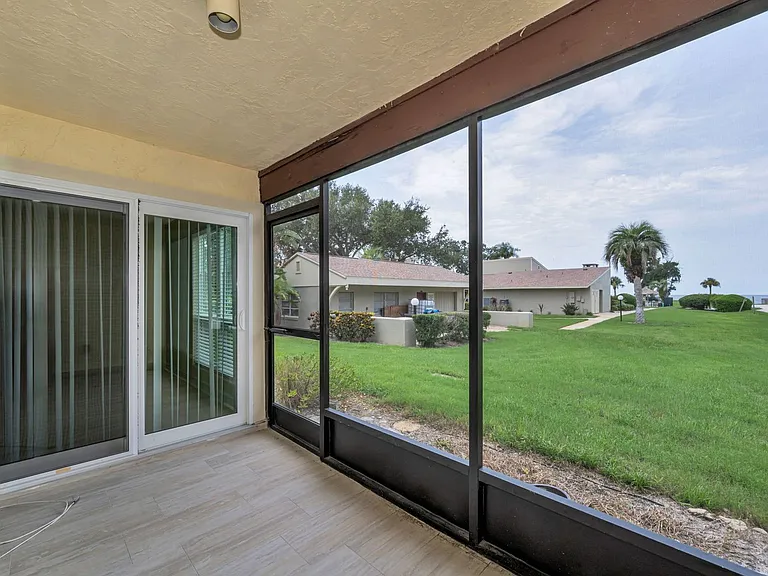 645 Windrush Bay Dr — Photo 8