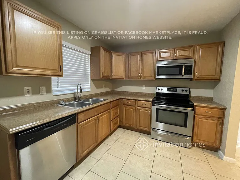 4011 36th St W — Photo 3