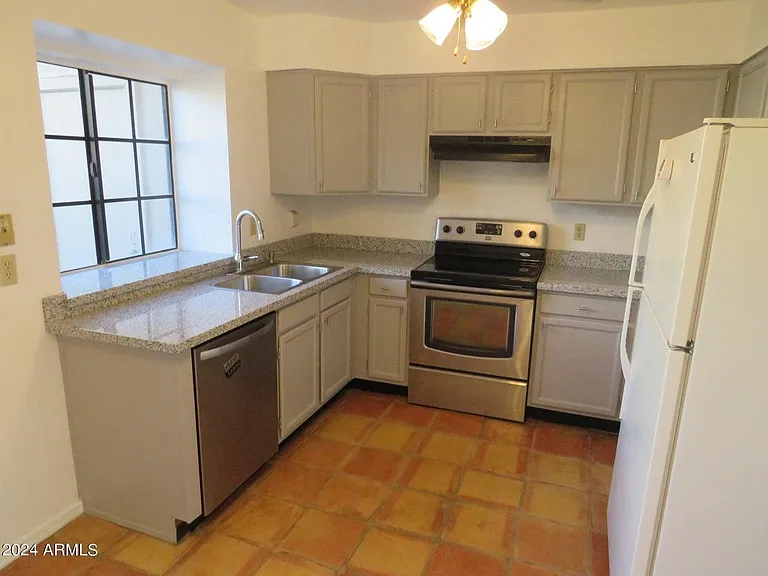 921 W University Dr #1129 — Photo 8