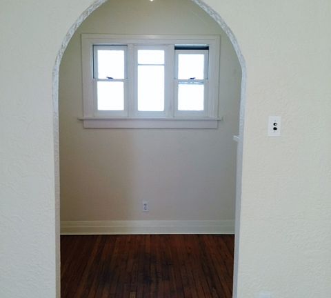 2nd image of 1054 N Harper Ave