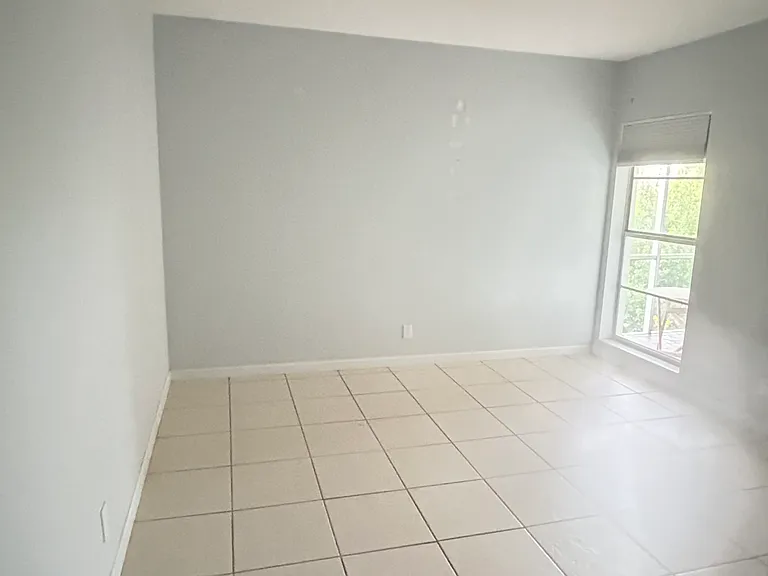 3000 NE 16th Ave #405D — Photo 4