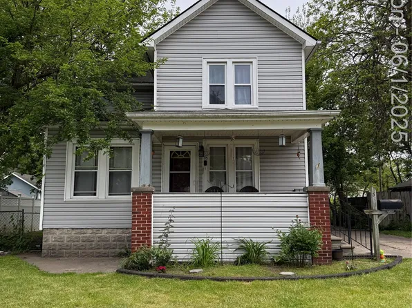 35 Grove Park St, Mount Clemens, MI 48043