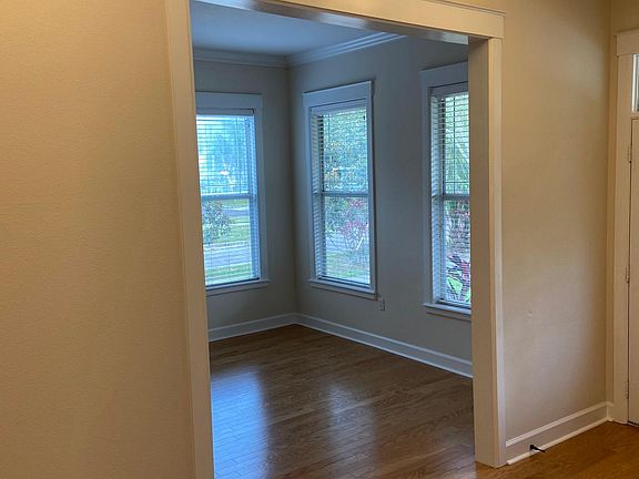 5th image of 7101 S De Soto St